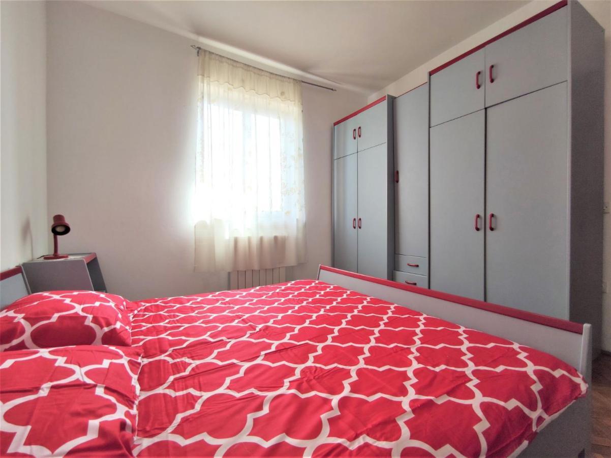 Apartments Morena Rakalj エクステリア 写真